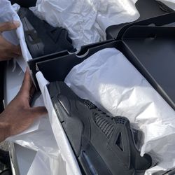 Jordan Retro 4 Black Cat 6Y 