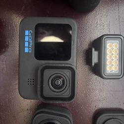 GoPro Hero 11 Black Creator Kit – Excellent Condition