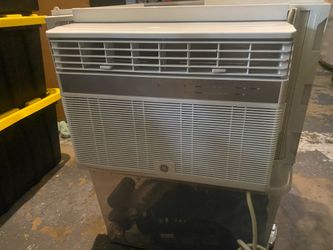 NEW OUT BOX GE AIR CONDITIONER
