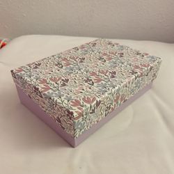 Medium Gift Box Floral Purple Print