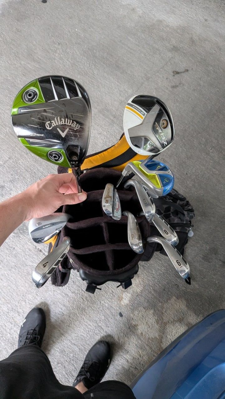 Golf Clubs With Golf Bag Included