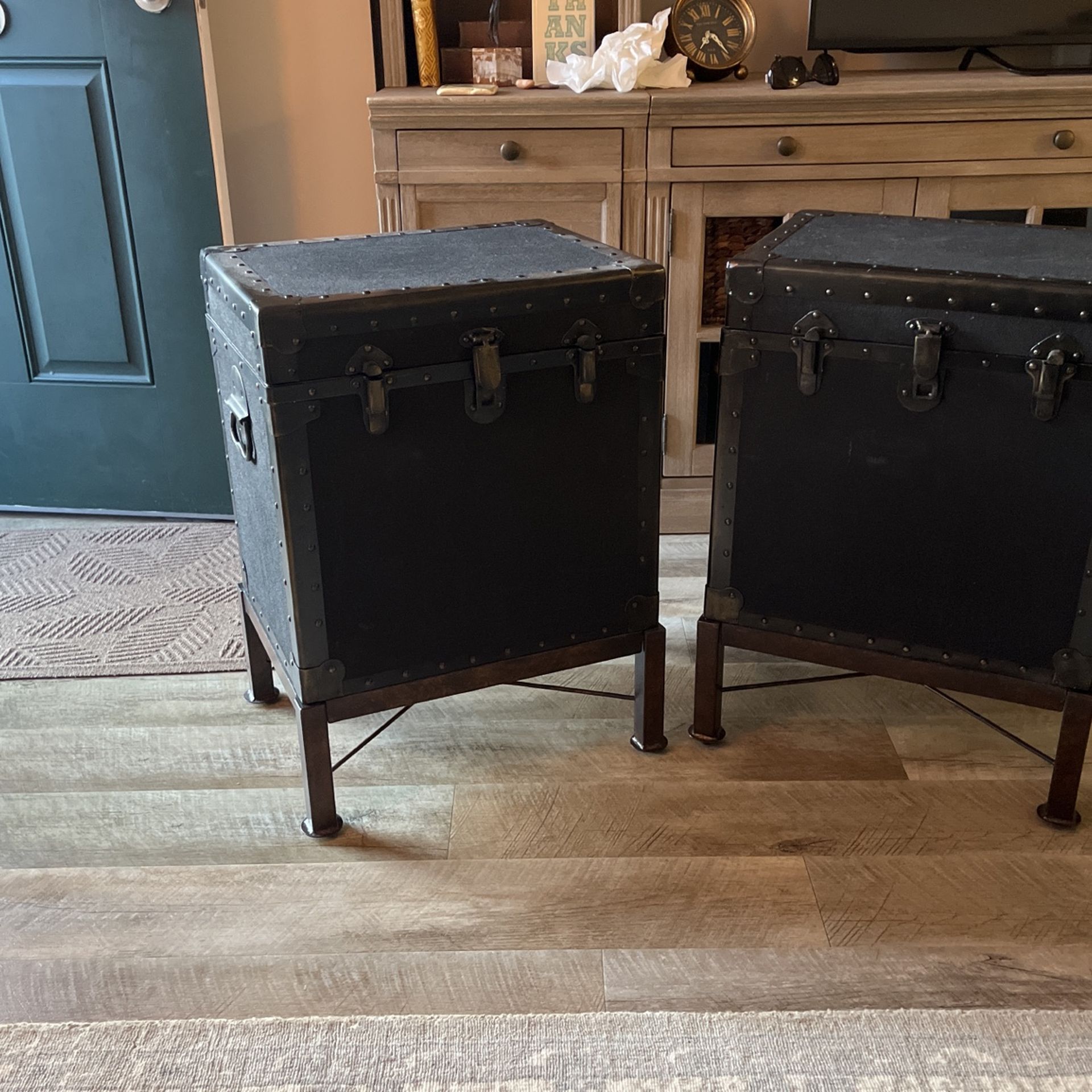 End Table Trunks Pottery Barn 18 Long  14wide 25 Tall Black With Bronze Black Hardware 