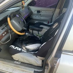 2005 Grand Marquis