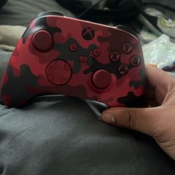 Xbox controller with battery packs 