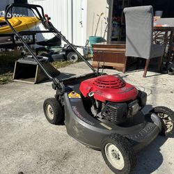 Honda HR 215 Hydrostatic Self-propelled Mower