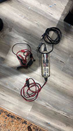 NOCO Genius G3500 battery charger/maintainer