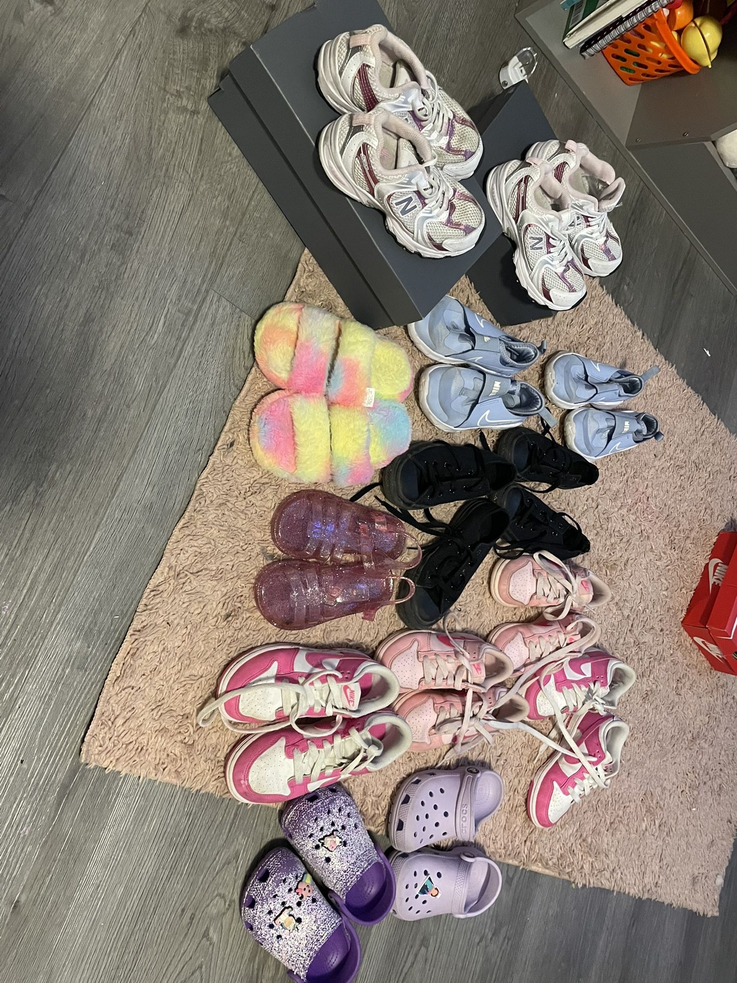 Used Children Shoes 