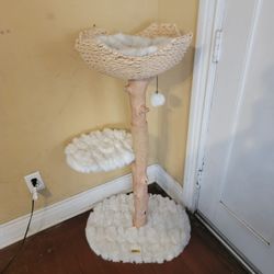 Mau Lifestyle Uni Luxury Cat Tree