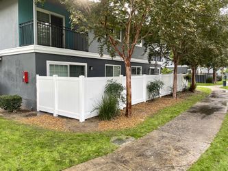 Vinyl Fencing