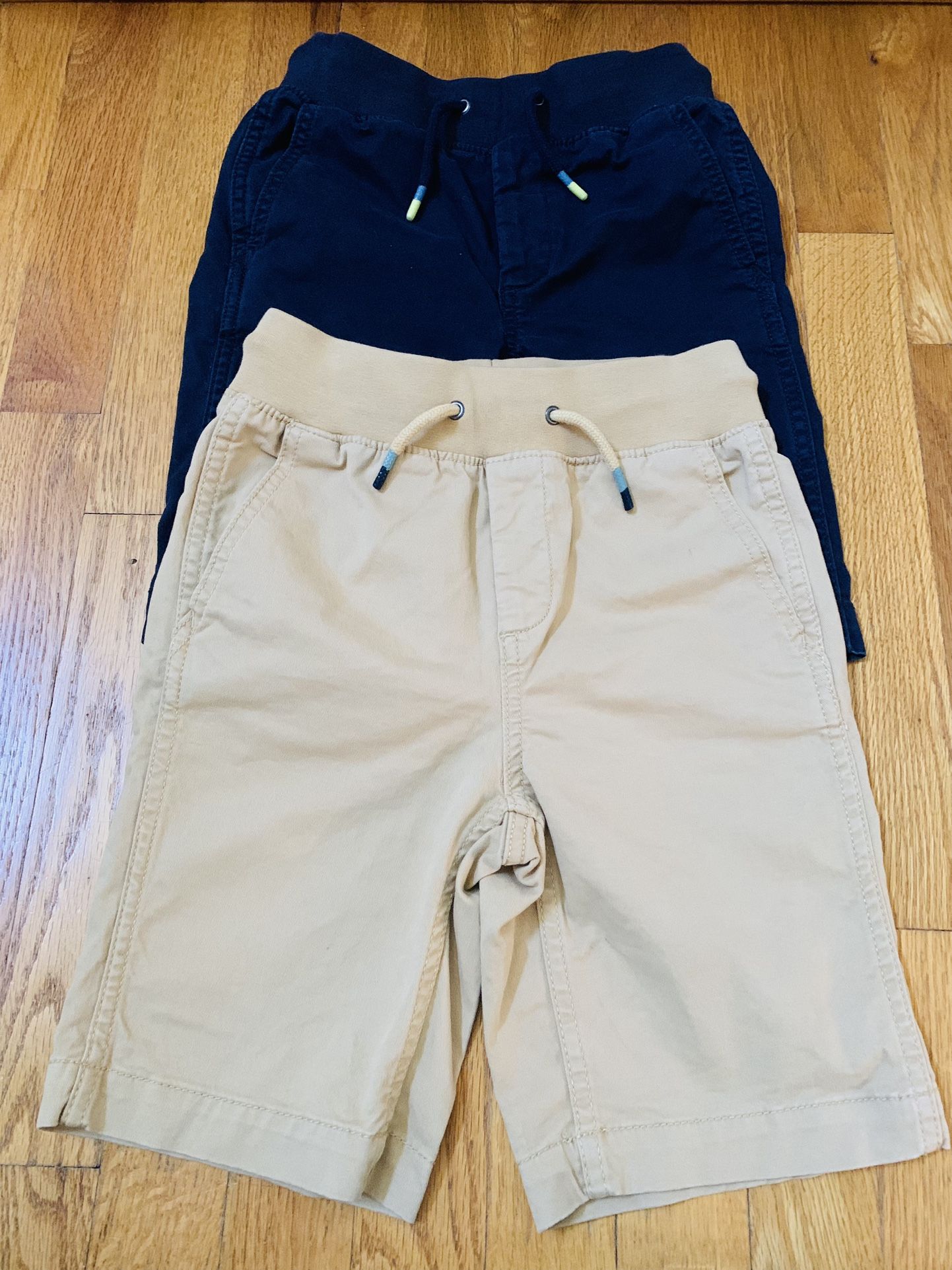 GAP Boys Shorts Set , Sz S (6-7) Beige & Blue Pull On w Stretch , Elastic Waist