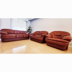 Excellent Condition 3PC Real Leather Living Room Set