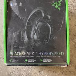 RAZR BLACKSHARK HYPERSPEED MULTIPLATFORM GAMING HEADPHONES