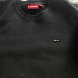 SUPREME CREWNECK 