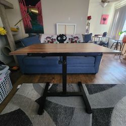 Retractable Design Table