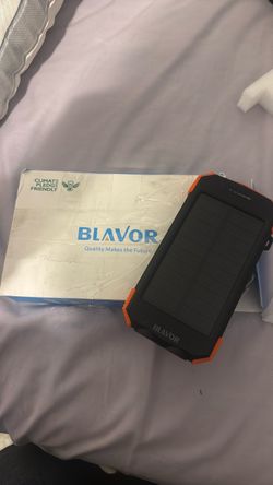 Blavor Solar Power Bank with Box