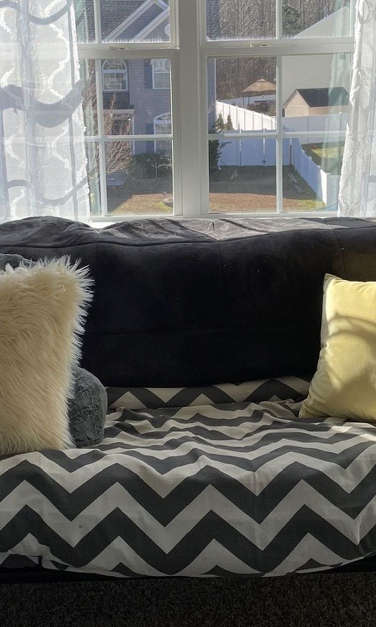 Futon With chevron Print