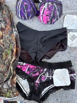 Lady’s clothes