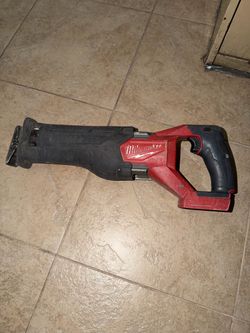 Milwaukee M18 Sawzall