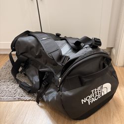 North Face Base Camp Duffel – Medium LIKE NEW