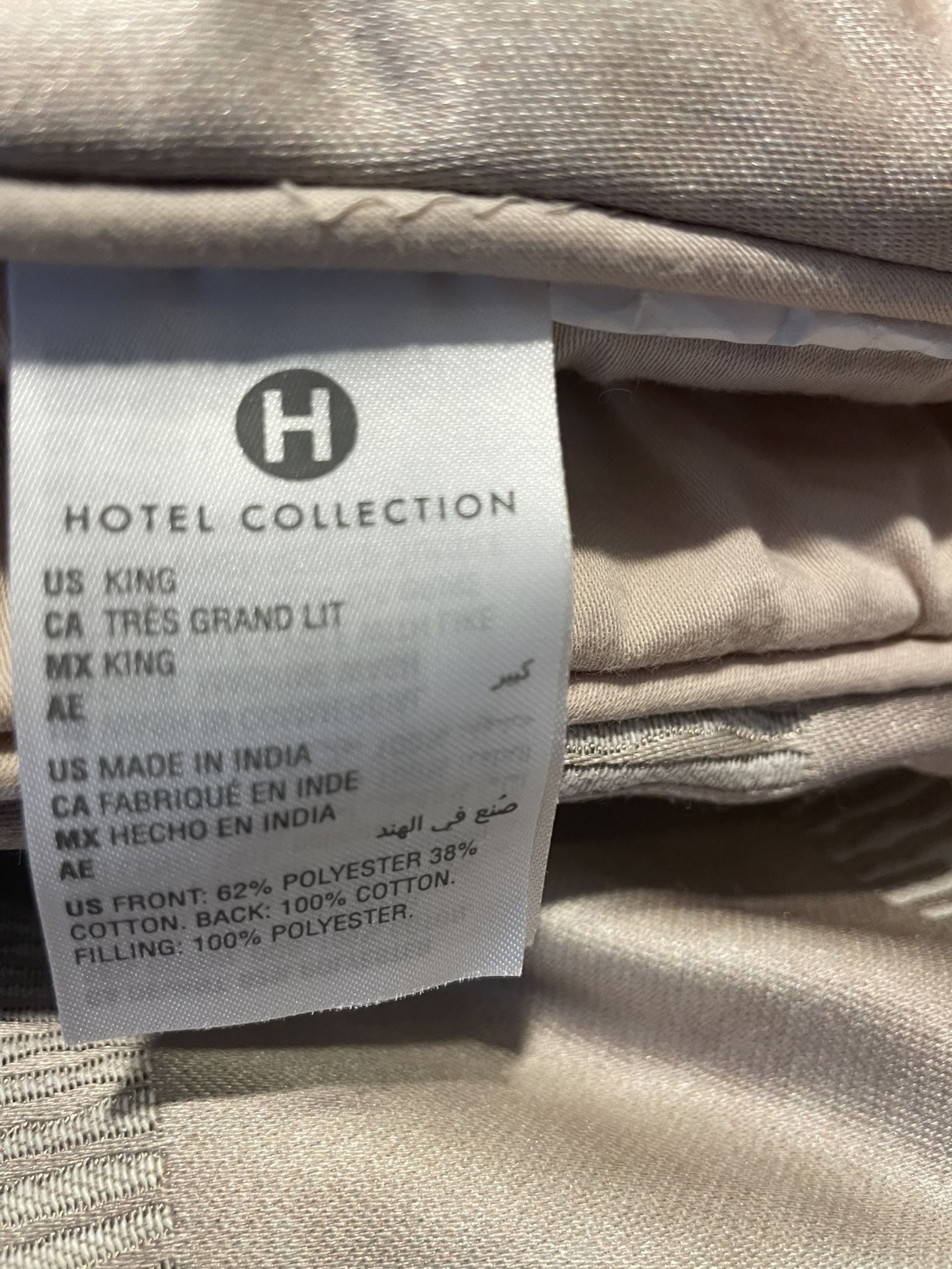 Macy’s Hotel 7 Piece King Set