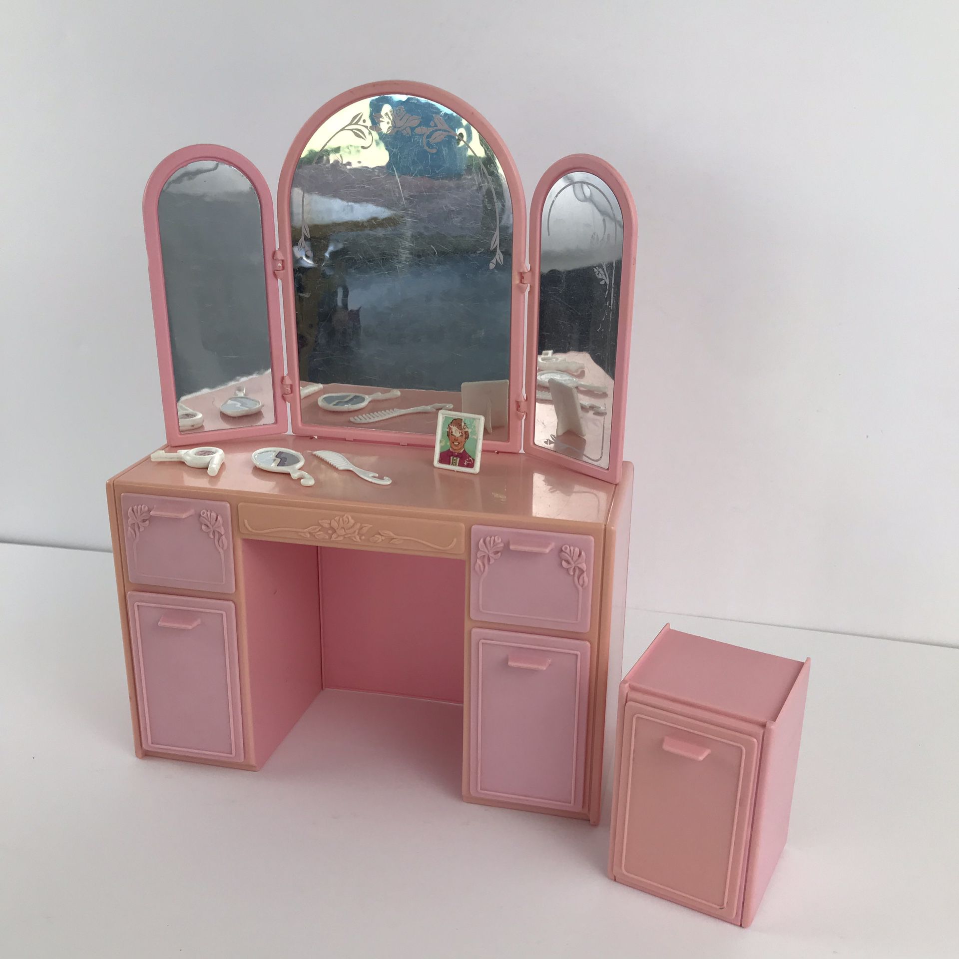 Barbie Vanity Dresser with Accessories 1990s part of the snaps broke off the back of the mirror so you need to use tape to keep the mirror up