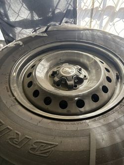 Ford Broncos 5 Black Rims And Tires