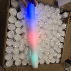 Nuolifee 100 Pcs Giant Glow Sticks Bulk - LED Foam Glow Sticks with 3 Modes Flashing Changing,Glow Sticks Party Pack for Kids,Birthday,Wedding,Rave,Co