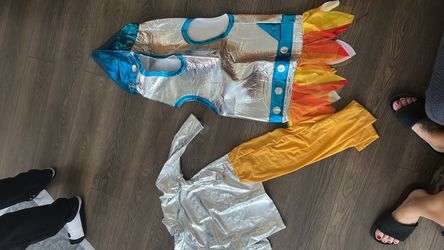Girls 6/7t spaceship/rocket costume