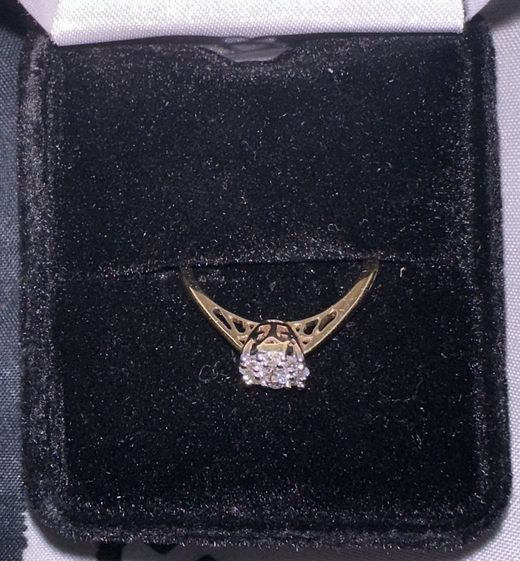 14 K Gold Diamond Ring 