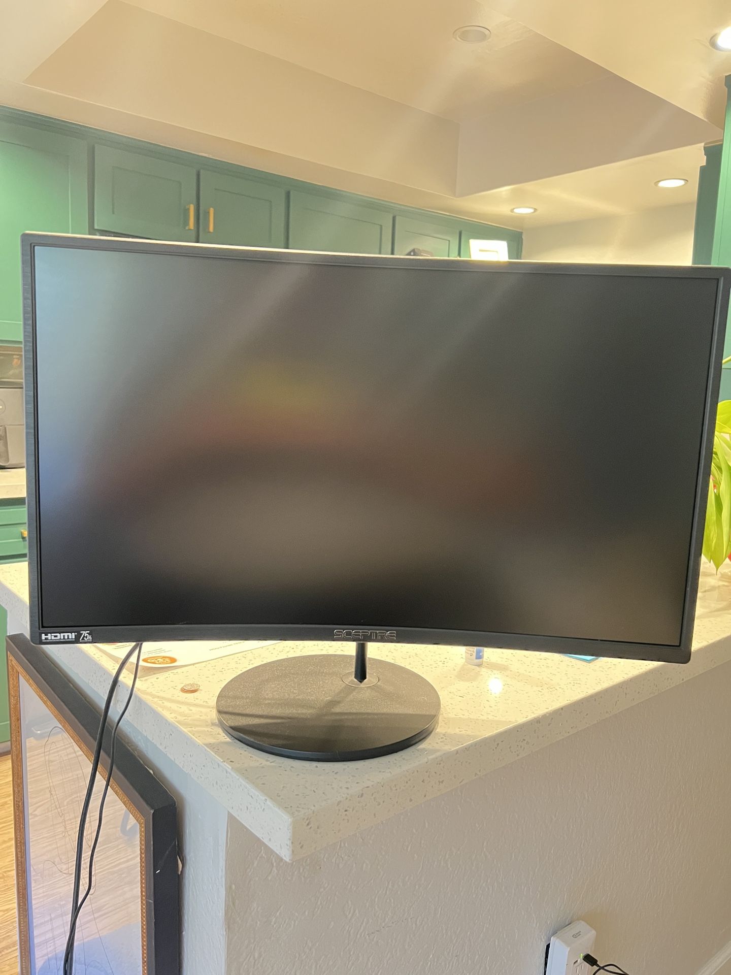 27” Curved Monitor