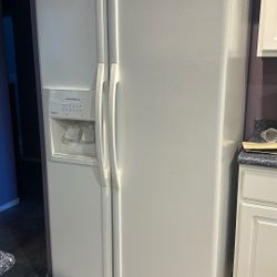 Whirlpool Refrigerator- Summerlin