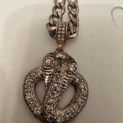 I’m selling my Figaro chain 91 grams 290  is silver 925