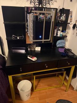 Vanity/desk
