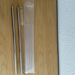 New Reusable staws and cleaning brush