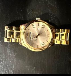 Men Gold Guess Watch