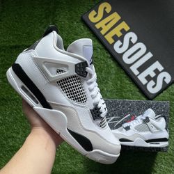 Jordan 4 Retro (Military Black) (Size 8.5)