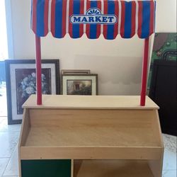 Melissa & Doug Market 
