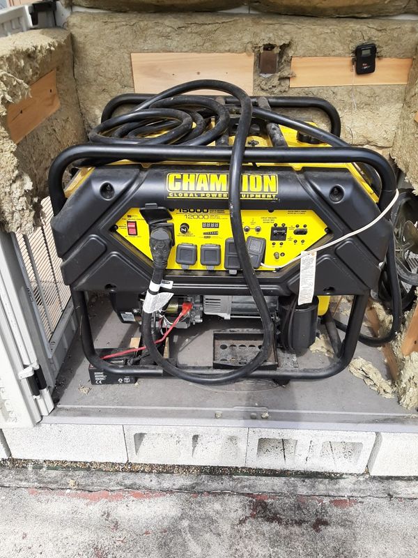 Champion 15000 watt generator model 100111 for Sale in Fort Lauderdale