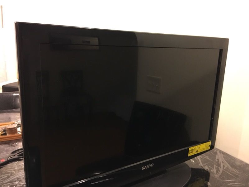 32 Inch Sanyo tv want gone ASAP