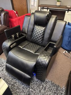HOME THEATER BLACK LEATHER ELECTRIC RECLINER