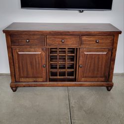 Gorgeous Real Wood Buffet / Console Cabinet / Table