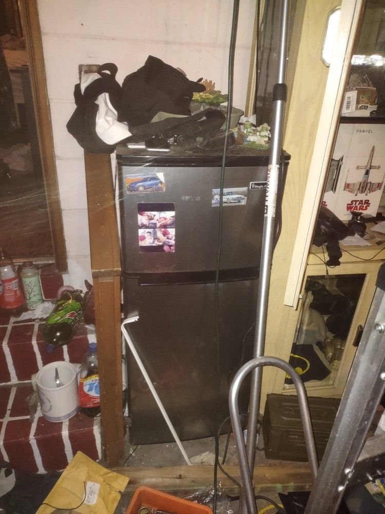 Magic Chef Refrigerator Brand New