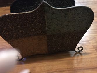 Magazine holder