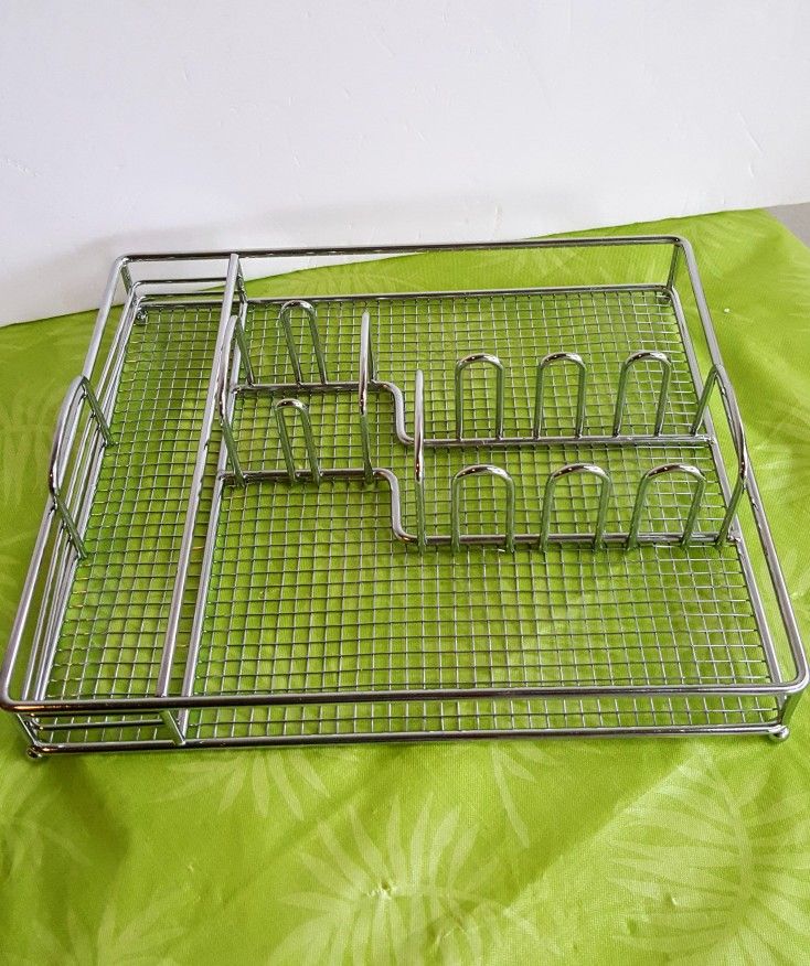 Office desk organizer metal tray