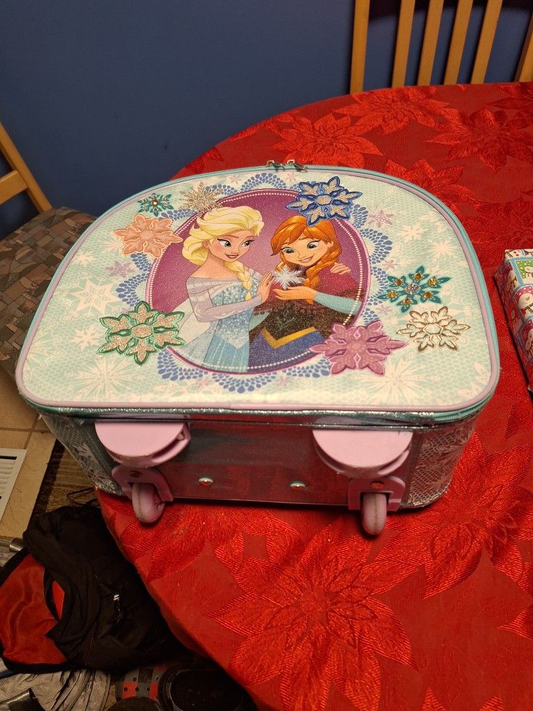 New Delux Disney Colection Suitcase