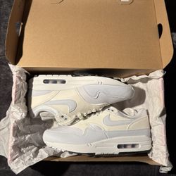 Nike Air Max Women’s Sneakers 👟 