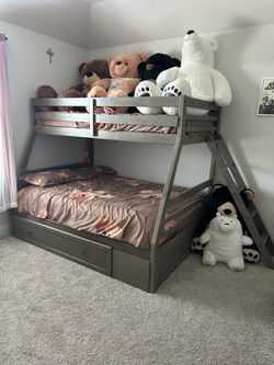 Bunk bed Twin over Full size bed