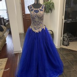 Classy Formal Prom Sweet 16 Gown
