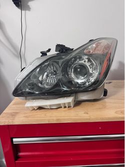 G37 coupe driver side headlight