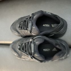 Yeezy 700 Size 6.5
